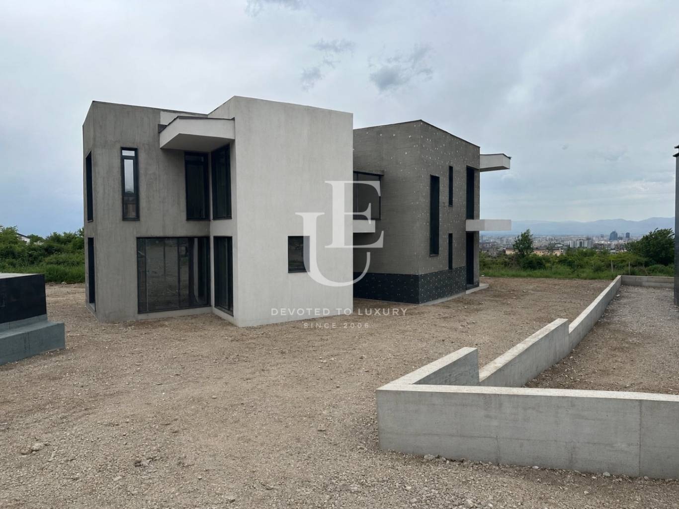 Продава КЪЩА, гр. София, Драгалевци, снимка 2 - Къщи - 54693597
