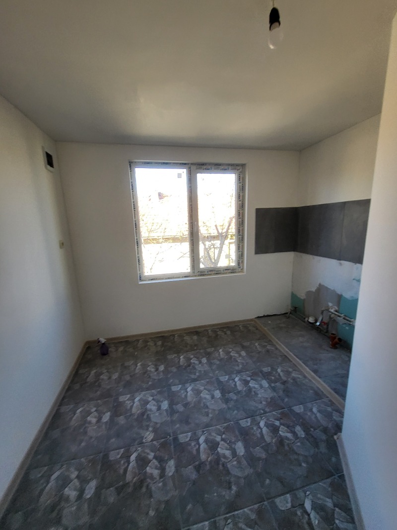 Продава 2-СТАЕН в град Плевен, Сторгозия - 46 кв.м / 57 600 € » 112 655.81 лв., ФОР СЕЛ РЕАЛ ЕСТЕЙТ