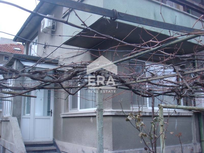 Продава  Етаж от къща, град Варна, Базар Левски •  119 000 EUR • ID 74615460 — holmes.bg - [1] 