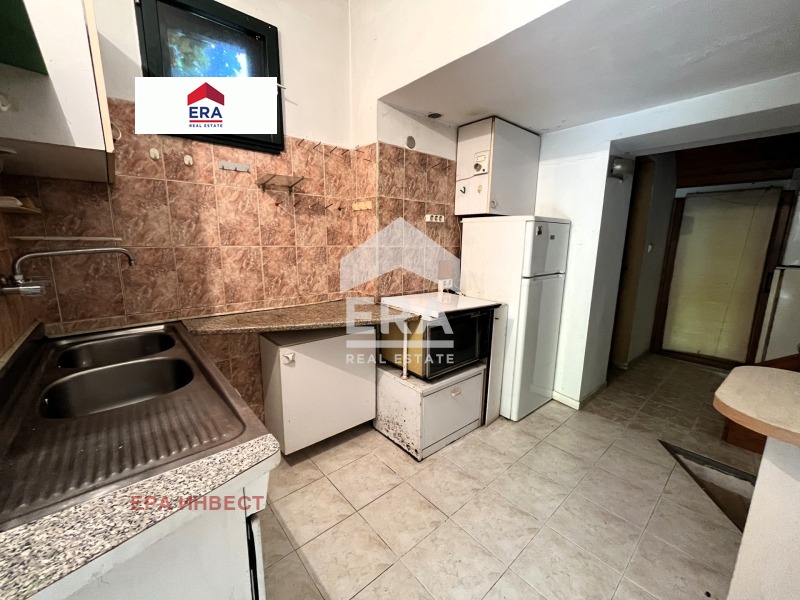 Продава ВИЛА, с. Черньово, област София област, снимка 11 - Вили - 56021070