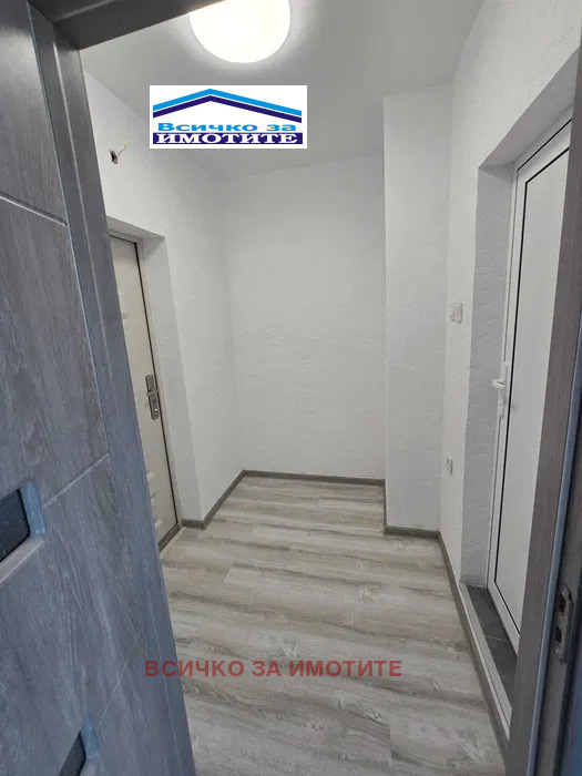 Продава 1-СТАЕН, гр. Русе, Здравец Север 1, снимка 2 - Апартаменти - 56720669