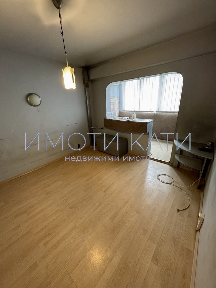 Продава 2-СТАЕН, гр. Перник, Мошино, снимка 2 - Апартаменти - 56745636