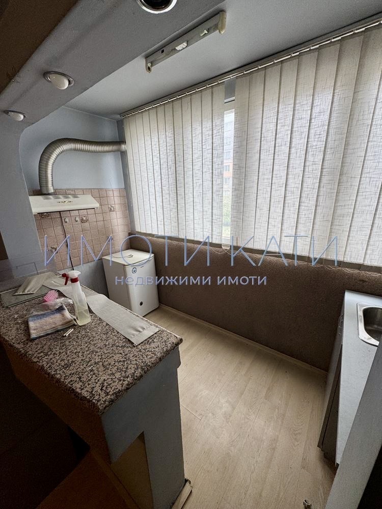 Продава 2-СТАЕН, гр. Перник, Мошино, снимка 3 - Апартаменти - 56745636