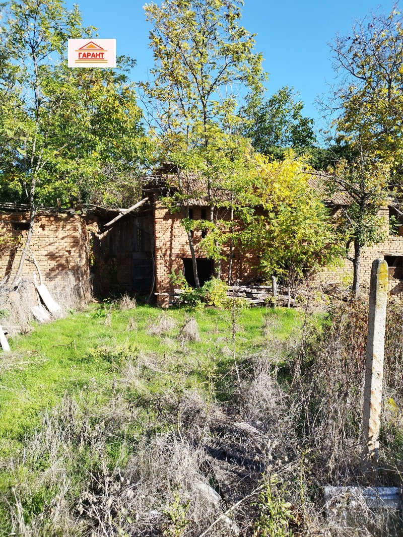 Продава КЪЩА, с. Садовец, област Плевен, снимка 2 - Къщи - 47922490