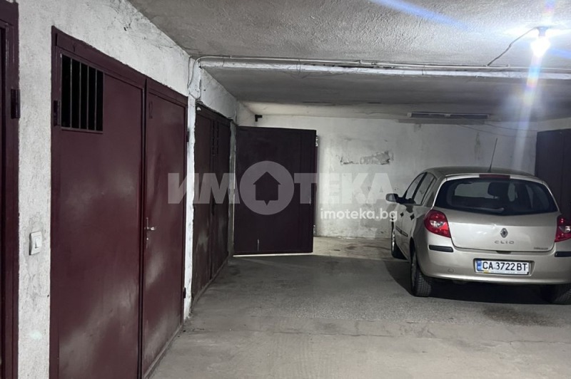 In vendita  Box auto Sofia , Krasno selo , 17 mq | 35851647 - Immagine [2]