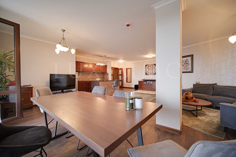 Продава МНОГОСТАЕН в град София, Бояна - 251 кв.м / 502 020 € » 981 865.78 лв., ЛУКСИММО