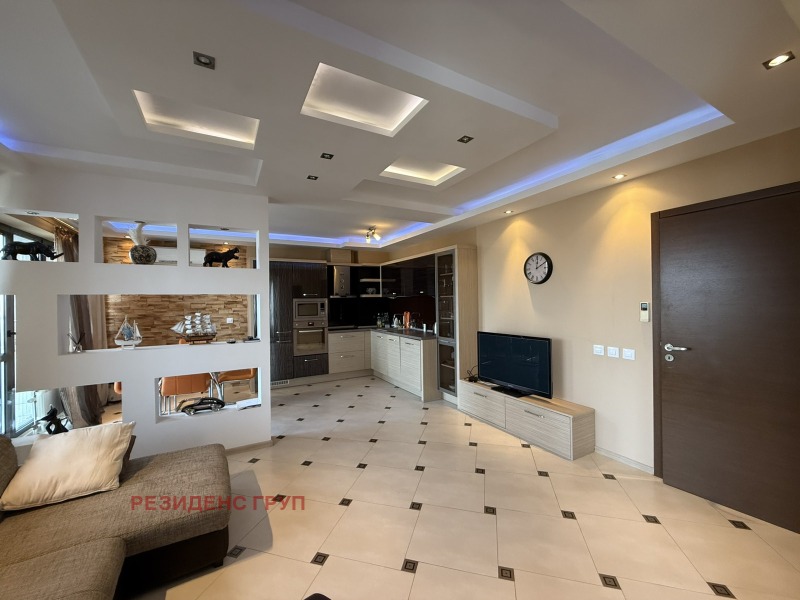 Продава МНОГОСТАЕН, гр. Бургас, Лазур, снимка 5 - Апартаменти - 52442959