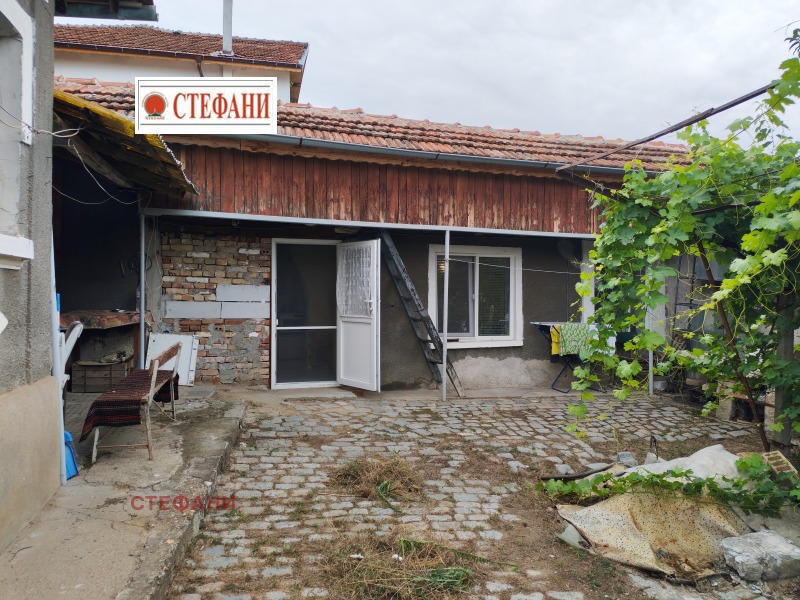 Продава КЪЩА, град Русе, Средна кула • 45000 € • 31085878 — Holmes.bg
