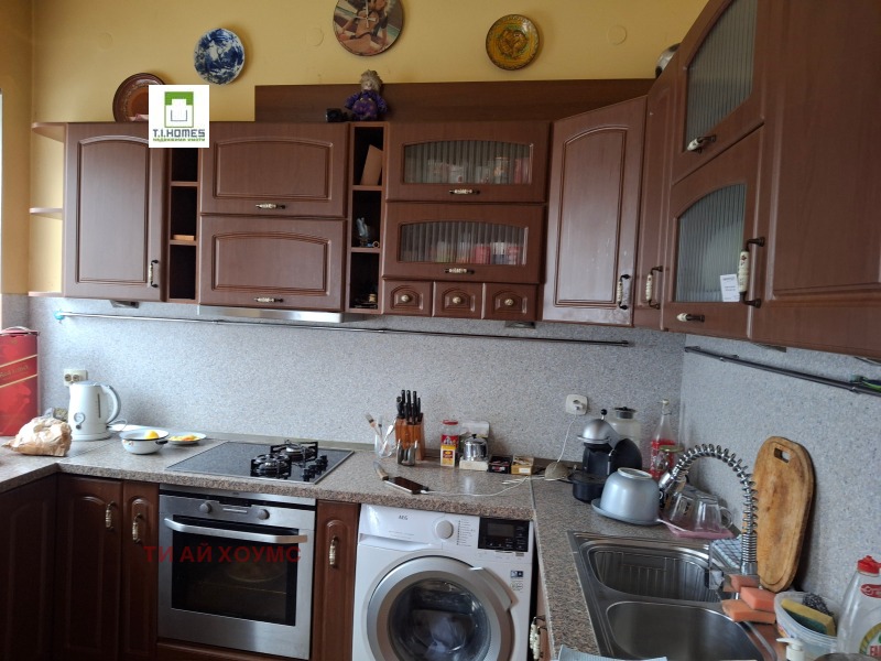 Продава 3-СТАЕН, гр. София, Оборище, снимка 2 - Апартаменти - 53521808