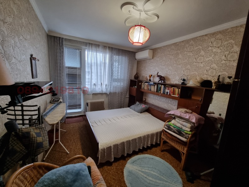 Продава МНОГОСТАЕН, гр. Шумен, Център, снимка 5 - Апартаменти - 52779582