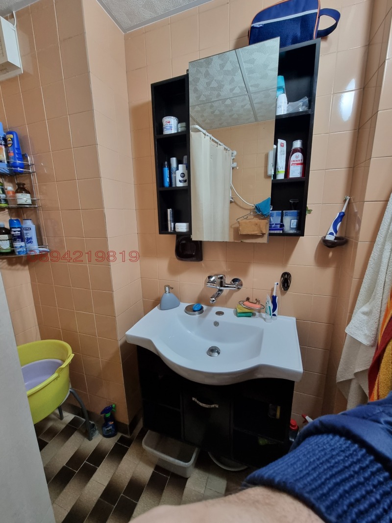 Продава МНОГОСТАЕН, гр. Шумен, Център, снимка 11 - Апартаменти - 52779582