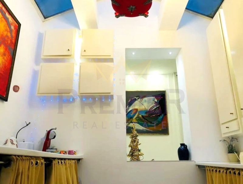 Продава МНОГОСТАЕН, гр. София, Център, снимка 9 - Апартаменти - 53414087