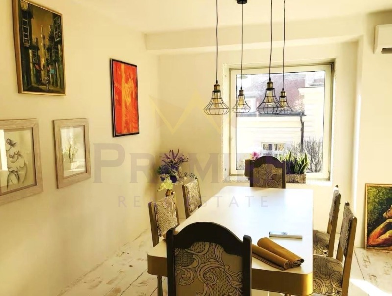 Продава МНОГОСТАЕН, гр. София, Център, снимка 2 - Апартаменти - 53414087