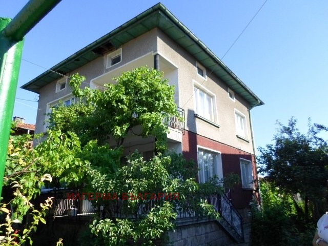 Продава  Къща област София , гр. Етрополе , 110 кв.м | 88346341