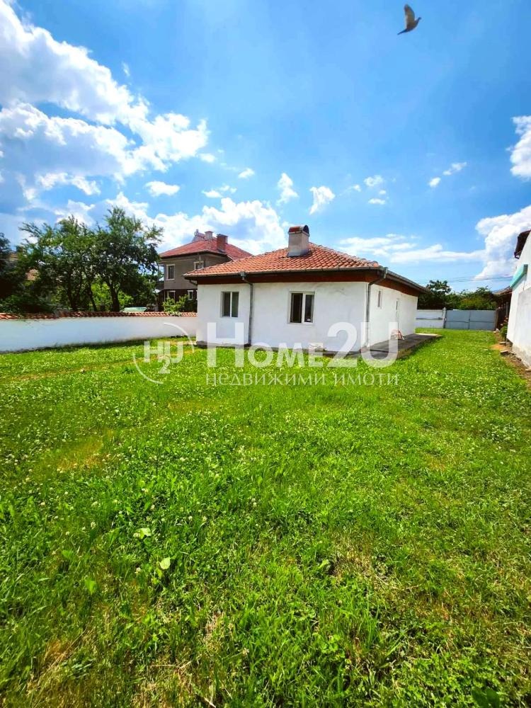Продава КЪЩА, гр. Златица, област София област