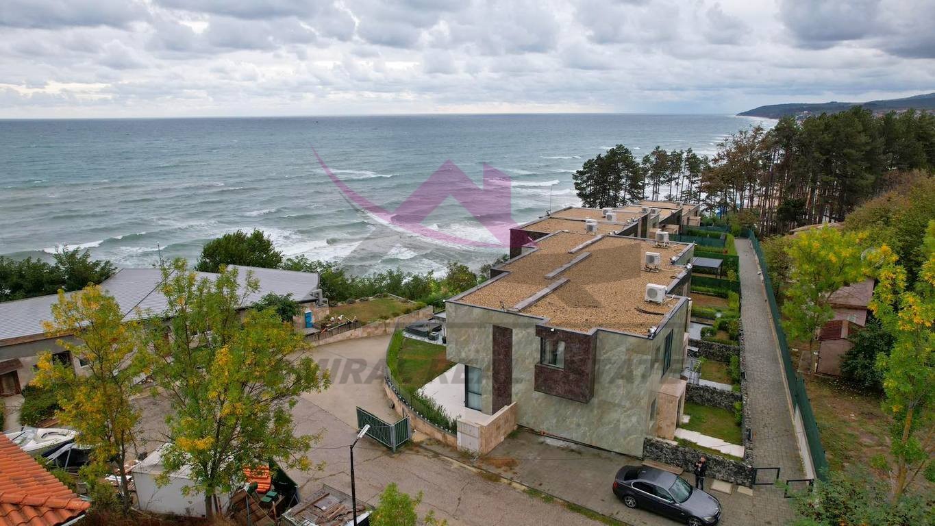 Продава КЪЩА, гр. Обзор, област Бургас, снимка 2 - Къщи - 56293249