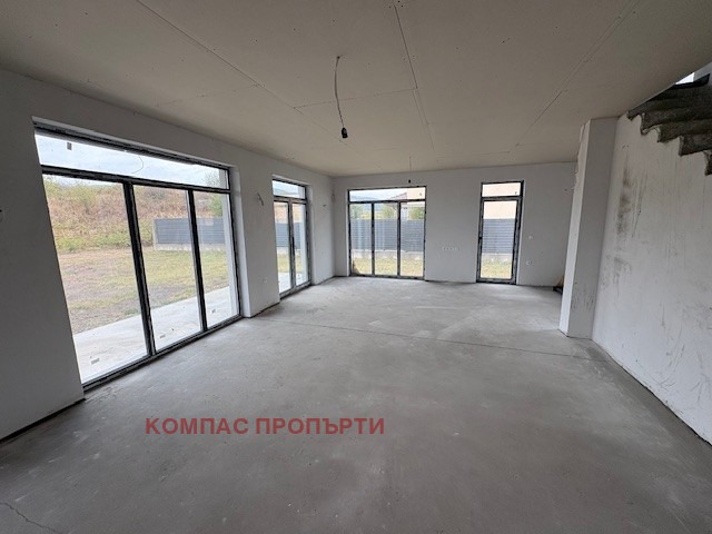 Продава  Къща област София , с. Гара Елин Пелин , 170 кв.м | 41366538 - изображение [4]
