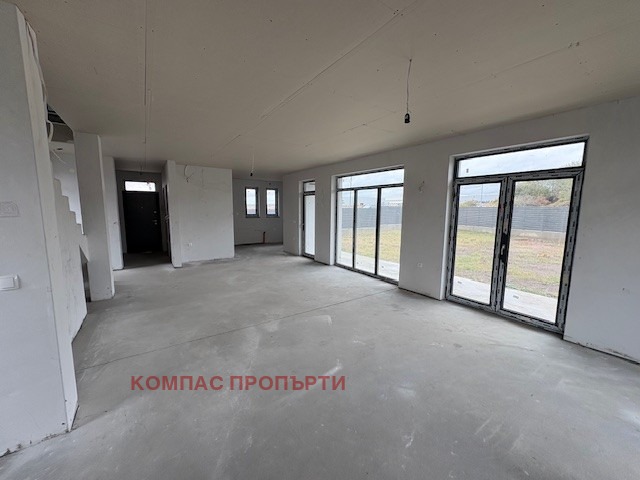 Продава  Къща област София , с. Гара Елин Пелин , 170 кв.м | 41366538 - изображение [3]