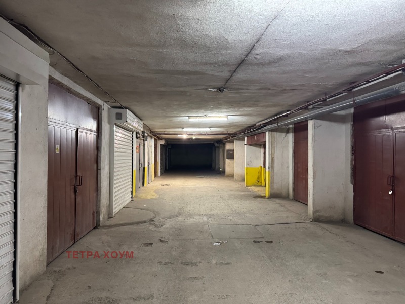 Na sprzedaż  Garaż Sofia , Darwenica , 54 mkw | 68213575 - obraz [2]
