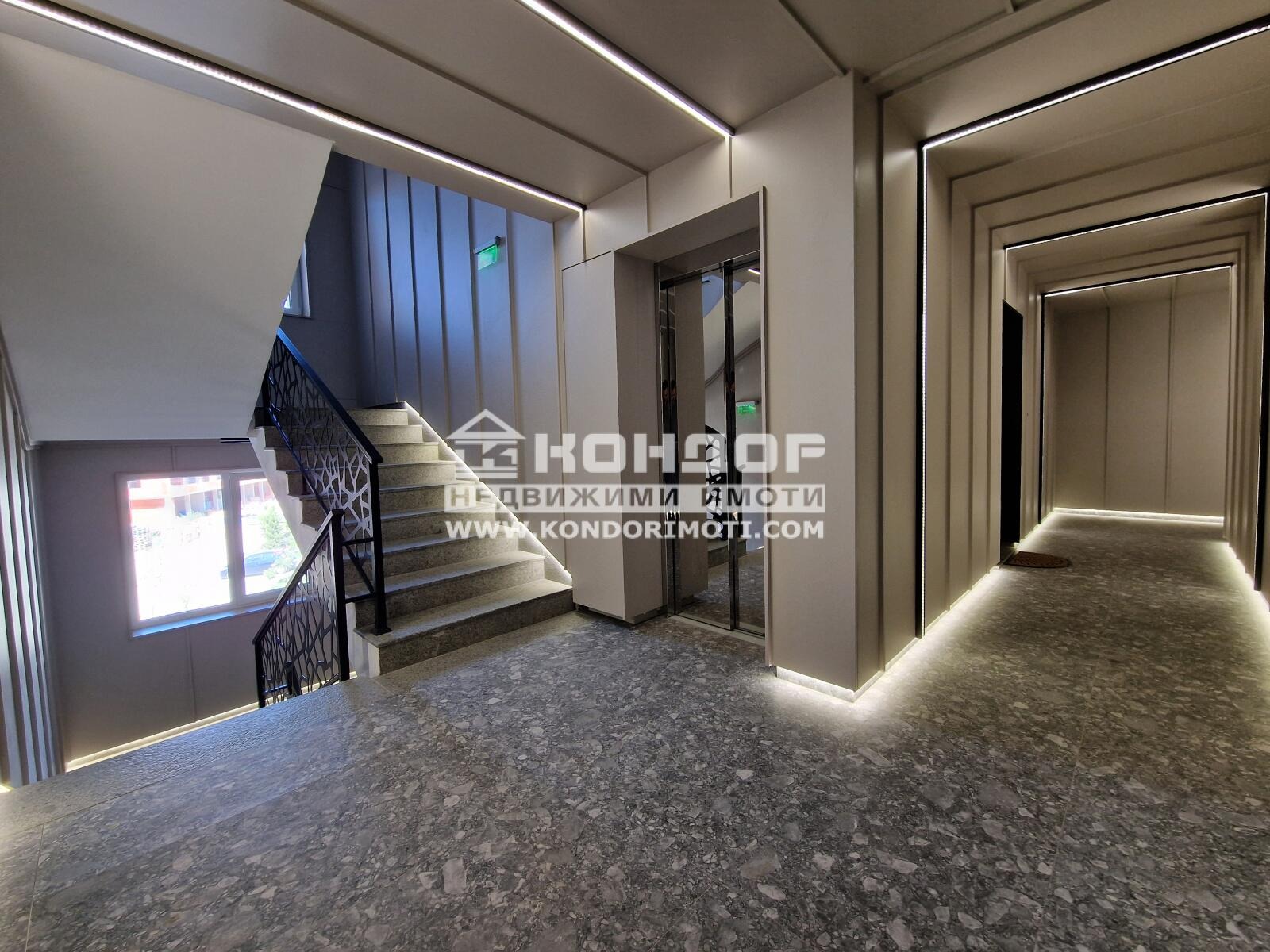 Продава 2-СТАЕН, гр. Пловдив, Коматево, снимка 2 - Апартаменти - 56224854
