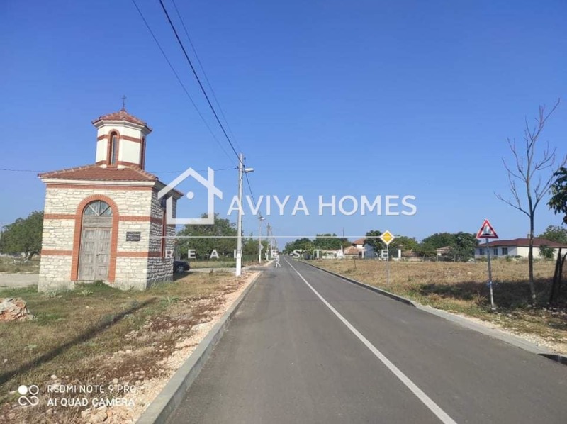 Продава ПАРЦЕЛ в област Добрич, с. Божурец - 1705 кв.м / 57 000 € » 111 482.31 лв., АВИЯ ХОУМС