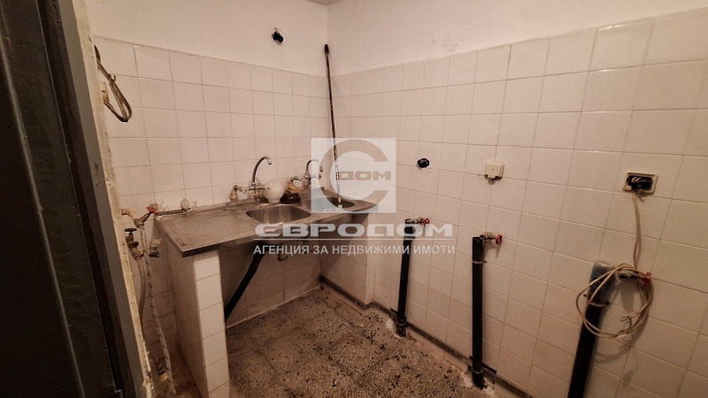 Продава ЗАВЕДЕНИЕ, гр. Стара Загора, Аязмото, снимка 9 - Заведения - 53382368