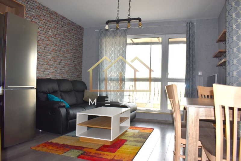 Продава  3-стаен град Пловдив , Коматевски възел , 90 кв.м | 26848152