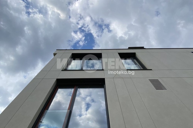 Продава  3-стаен, град София, Драгалевци •  267 740 EUR • ID 52629235 — holmes.bg - [1] 