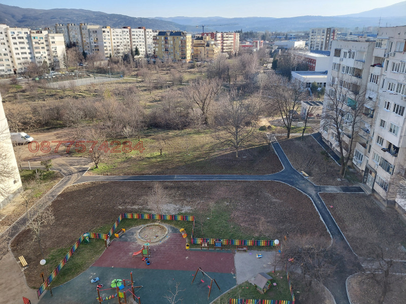 Продава 3-СТАЕН в град София, Дружба 2 - 90 кв.м / 230 000 € » 449 840.90 лв.