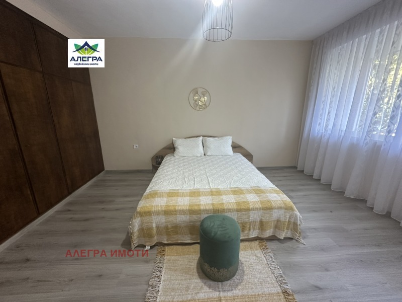 Продава 3-СТАЕН в град Пазарджик, Идеален център - 85 кв.м / 104 000 € » 203 406.32 лв., АЛЕГРА ИМОТИ