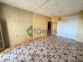 Продава 2-стаен град Шумен 5-ти полк - [1] 