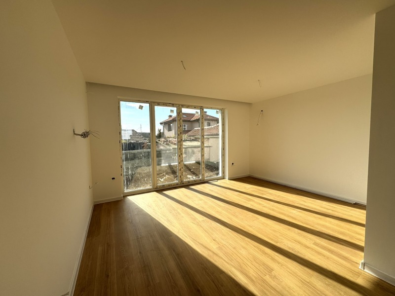 Продава КЪЩА, град Бургас, Банево • 194000 € / 379431.02 лв. • 27762026 1