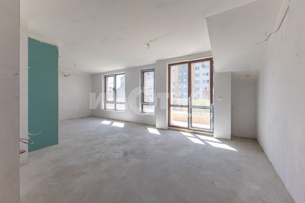 Продава МНОГОСТАЕН, гр. Варна, Лятно кино Тракия, снимка 3 - Апартаменти - 54531201