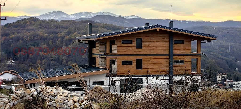 Продава КЪЩА, гр. Габрово, Център, снимка 3 - Къщи - 53986663