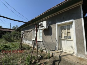 Casa Prisovo, regione Veliko Tarnovo 1