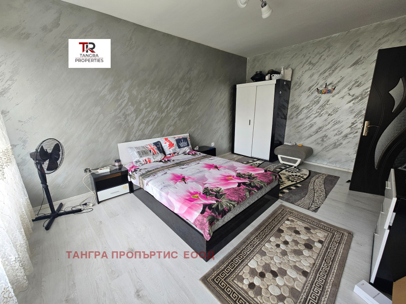 Продава  2-стаен област Перник , гр. Радомир , 66 кв.м | 63177000