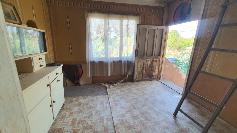 Продава КЪЩА, с. Кутово, област Видин, снимка 16 - Къщи - 52814940