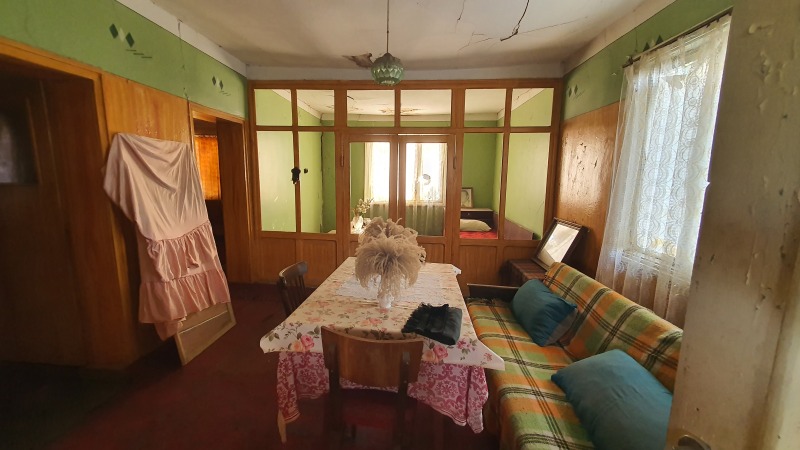 Продава КЪЩА, с. Кутово, област Видин, снимка 15 - Къщи - 52814940