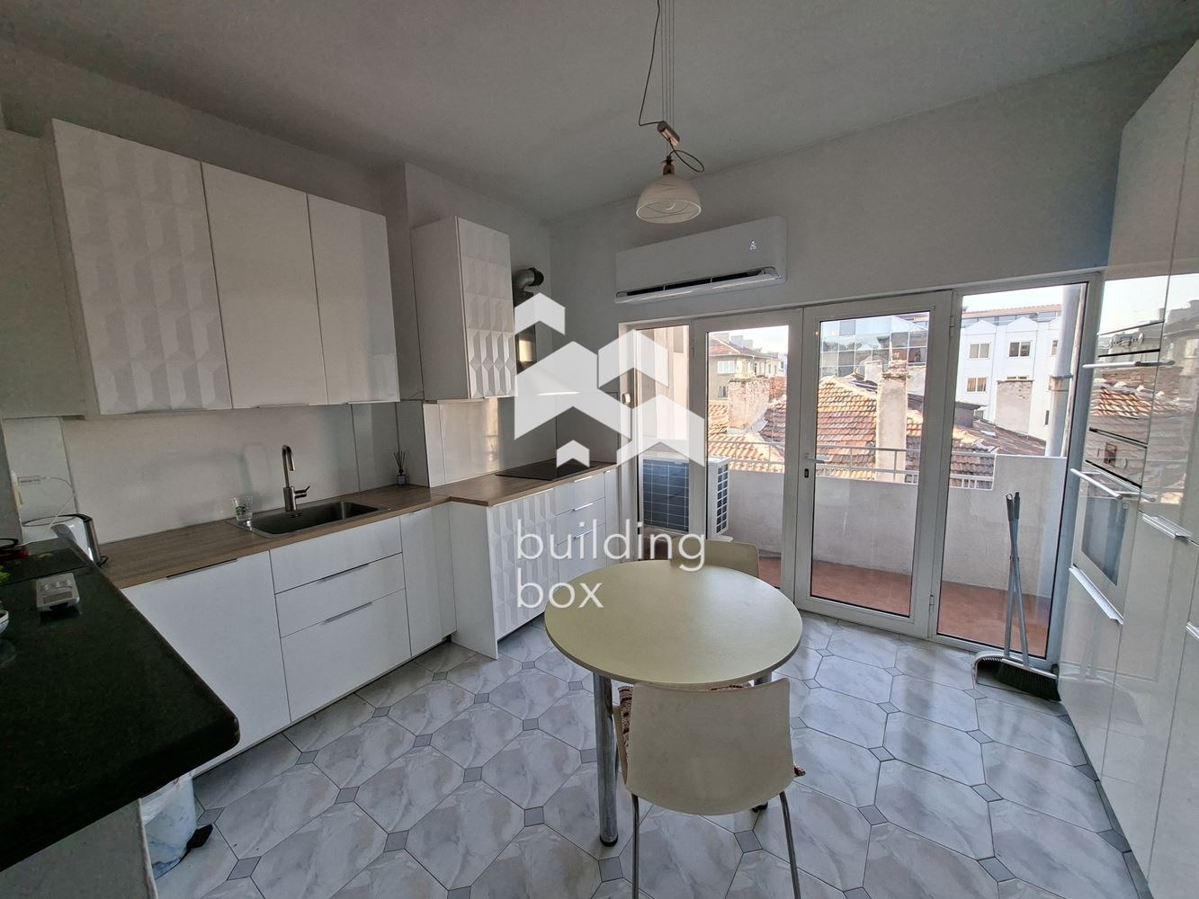 Продава 4-СТАЕН, гр. София, Център, снимка 12 - Апартаменти - 56251783