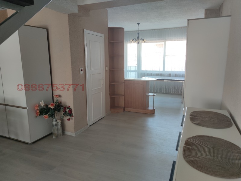 Eladó  Bérlakás Varna , Kolhozen pazar , 210 négyzetméter | 29967973 - kép [5]