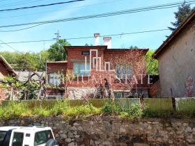 House Brestovitsa, region Plovdiv 1