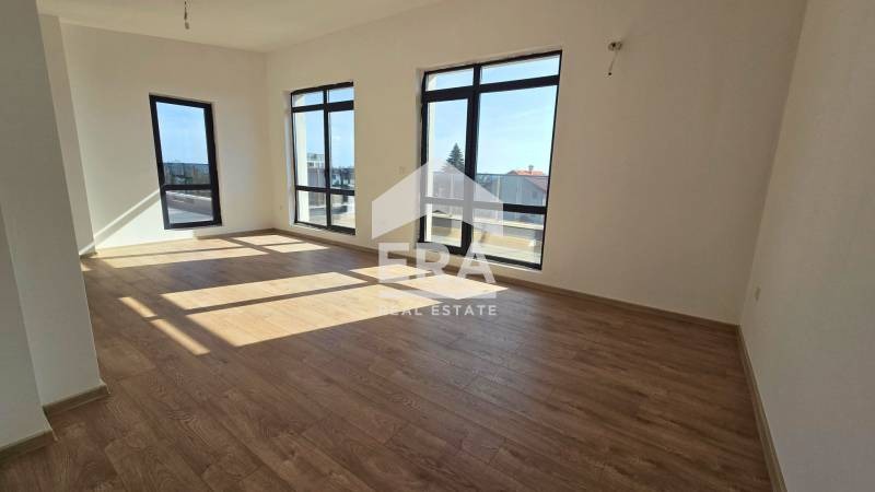 À venda  2 quartos Varna , Briz , 186 m² | 72166497