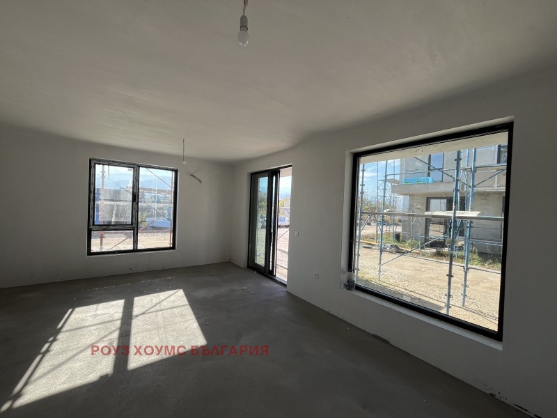 Продава КЪЩА, гр. Пловдив, Беломорски, снимка 2 - Къщи - 52320416