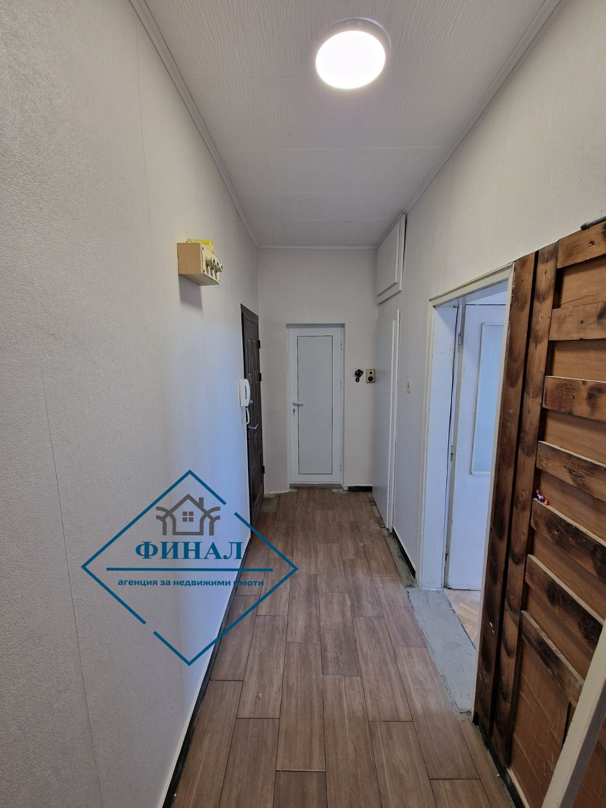 Продава 3-СТАЕН, гр. Шумен, Добруджански, снимка 2 - Апартаменти - 52983044