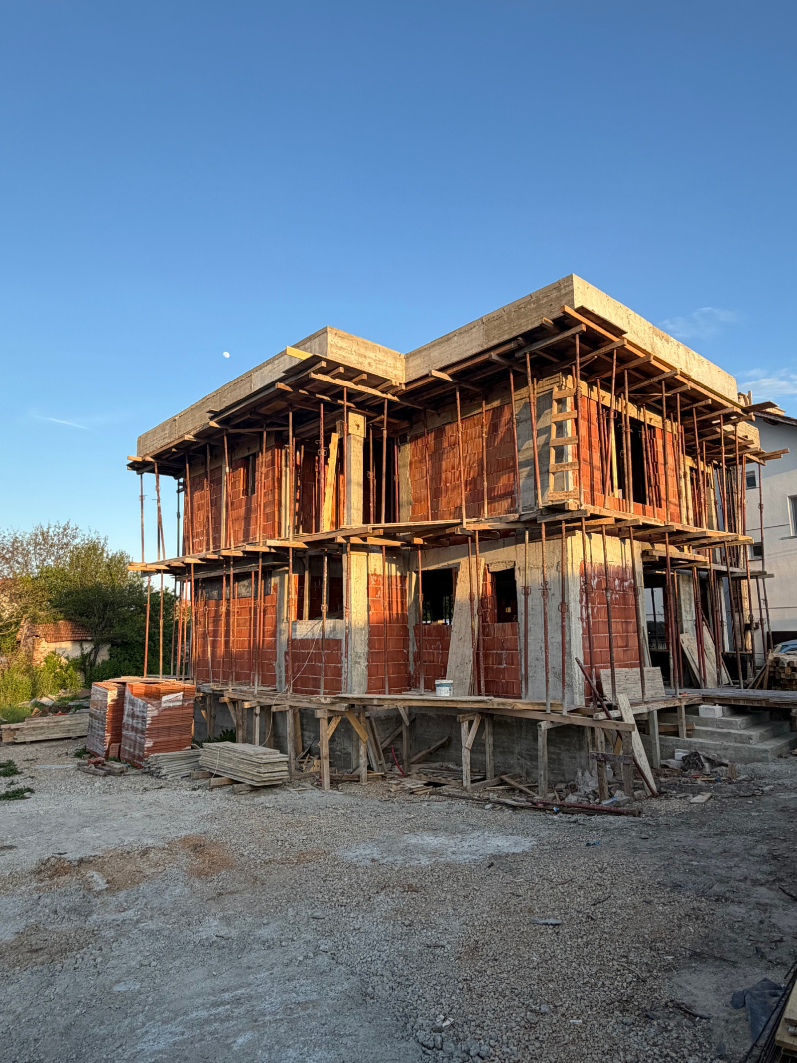 Продава КЪЩА, гр. Божурище, област София област, снимка 2 - Къщи - 54673448