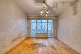 Продава  3-стаен, град София