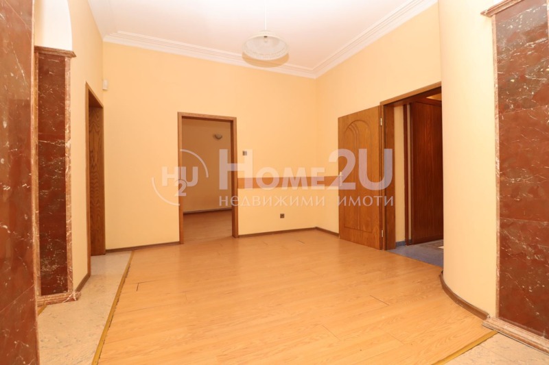 De vânzare  2 dormitoare Sofia , Țentâr , 102 mp | 77464708 - imagine [2]