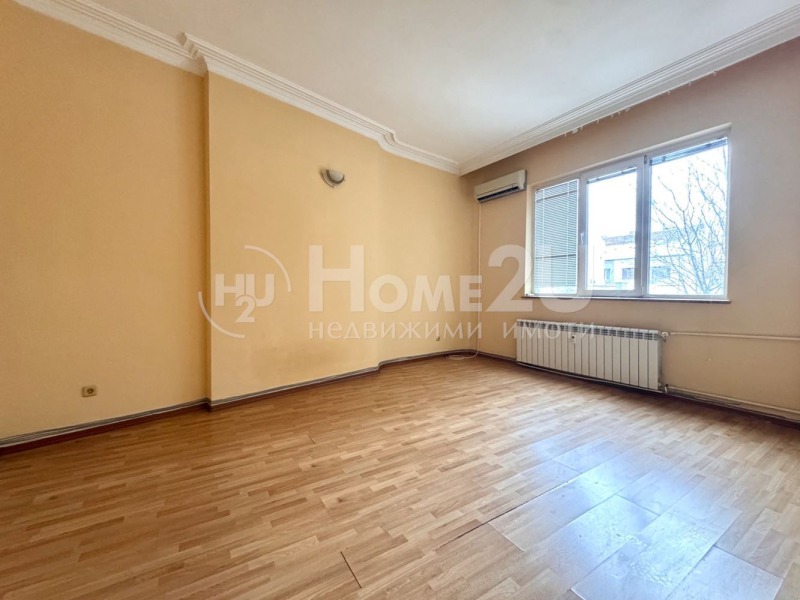 De vânzare  2 dormitoare Sofia , Țentâr , 102 mp | 77464708 - imagine [9]