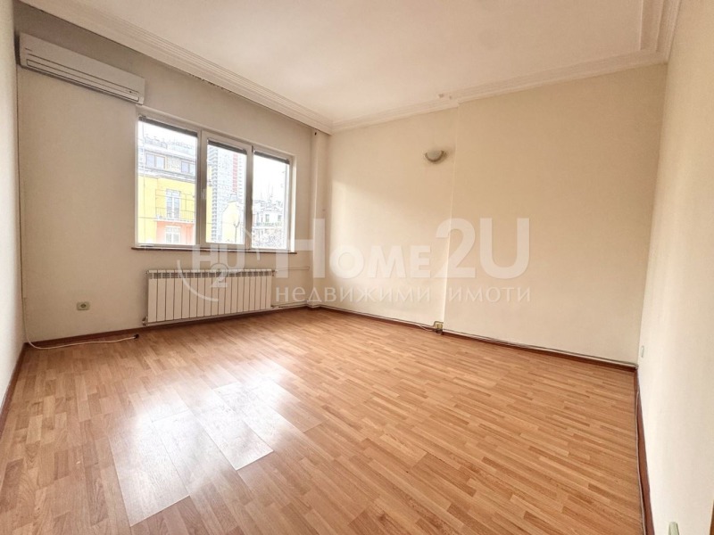 De vânzare  2 dormitoare Sofia , Țentâr , 102 mp | 77464708 - imagine [8]