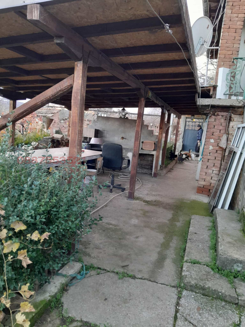 Продава КЪЩА, с. Хотница, област Велико Търново, снимка 3 - Къщи - 52780563